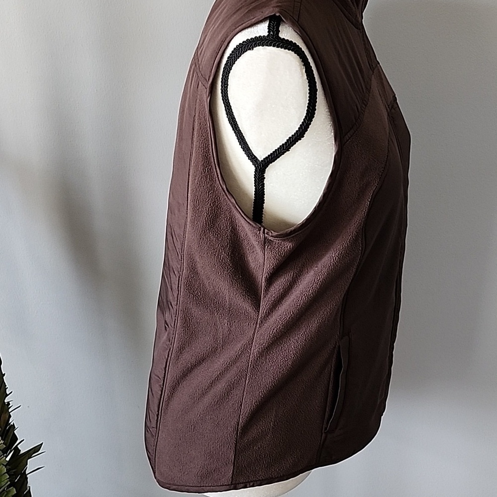 Tek Gear brown zip front vest with fleece trim - Picture 5 of 12